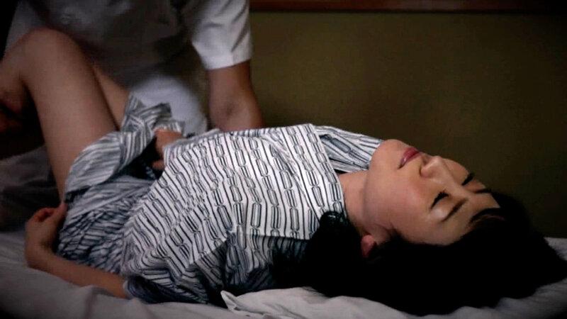 温泉旅館でマッサージを頼んだ33歳人妻さん。エロ施術に性欲爆発！欲求不満の熟れたカラダを火照らせ不貞SEXに溺れる人妻。 サンプル画像 8