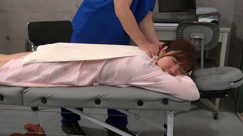 医療整体院の悪徳診療証拠撮り 清楚で芸能系の仕事をしているという奥様。悪徳診療で海老ゾリ絶頂と賢者オナニー サンプル画像 4