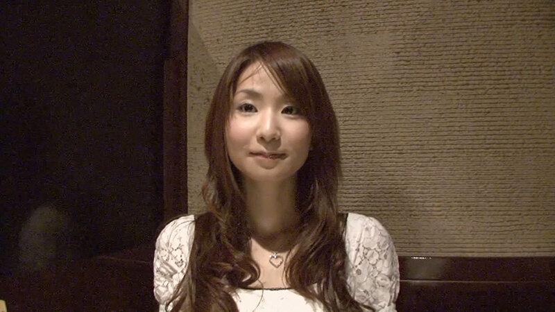 スレンダーで綺麗な身体、時折見せる笑顔にヤラれる男性多数！愛人にしたいランキング第1位の美女とラブラブSEX！＋お好み焼屋オフショット付 サンプル画像 20