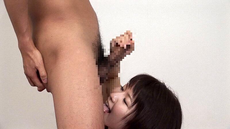 低身長×極上巨乳！エッチが大好きな素人娘！エッチな質問に照れながらも回答してくれる姿に男のボルテージは最高潮！滾った肉棒を奥底まで突っ込んでの快楽SEX！ サンプル画像 17