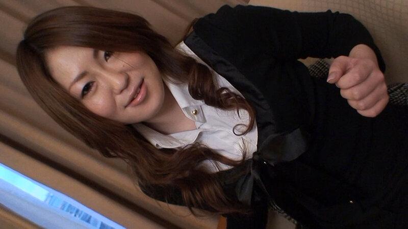 アンケートを装って最終的にはハメてしまう定番の企画に引っ掛かるセックスレスの人妻さん！Hな事に興味津々な面持ちなので少し誘ってみたら中出しまでイケちゃいました！ サンプル画像 4