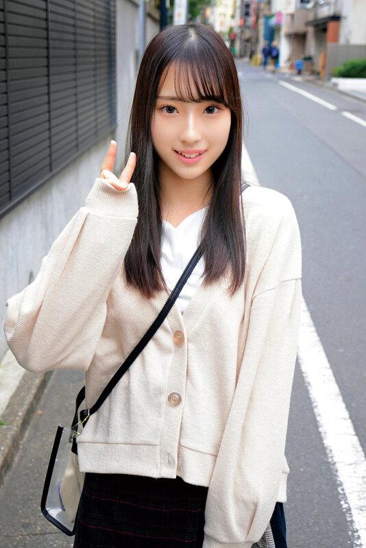 彼氏を喜ばせたい素人女子大生がメンズエステ密着マッサージ講習体験！？超照れながらオイルヌルヌル施術中…密着しすぎて勃起チ○ポがアソコを布越し2cm挿入！？そのまま彼に内緒で生ハメ中出し裏オプションみのりさんつばめさん サンプル画像 1