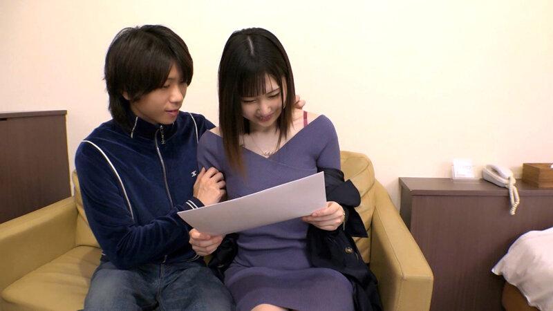 F乳えちえち人妻美女の突撃 逆 取材！！】【性欲×知性のミックスえちょなヤリマン人妻】【取材と称して他人棒観察！！不貞SEX！！】Fパイ美人妻はなんと官能小説家の…ヤリマン参上！！新妻なのに欲求不満！！取材の意味も込めて！？他人棒を味見＆味見で浮気… 島崎星羅 サンプル画像 4