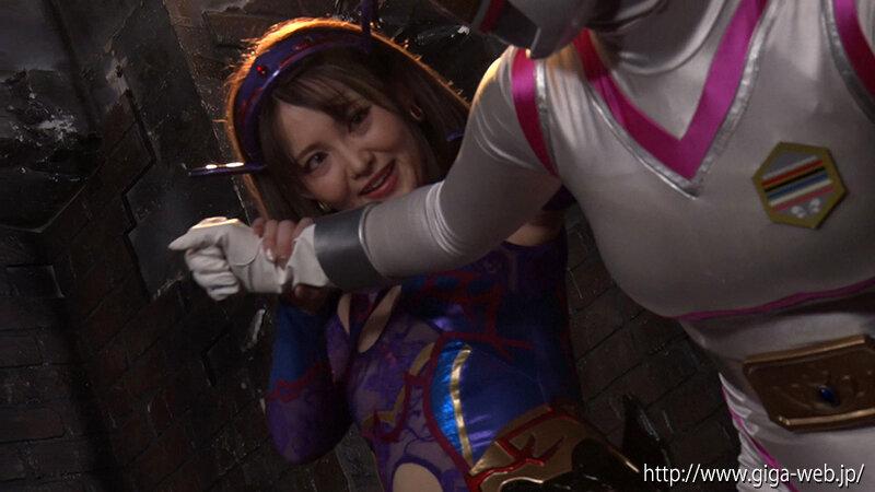 妖艶小悪魔女幹部ヒーロー陥落 ～弄ばれた紅き純情戦士～ 音琴るい サンプル画像 13