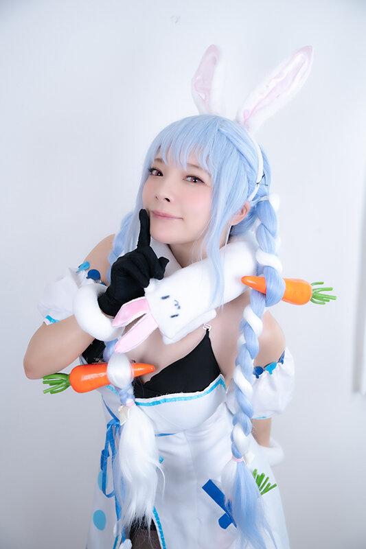 美少女コスプレイヤーさんの本性めくれるド淫乱痴女化！！情熱的汗だく3P中出しセックス！！【2キャラ収録！！】 サンプル画像 3