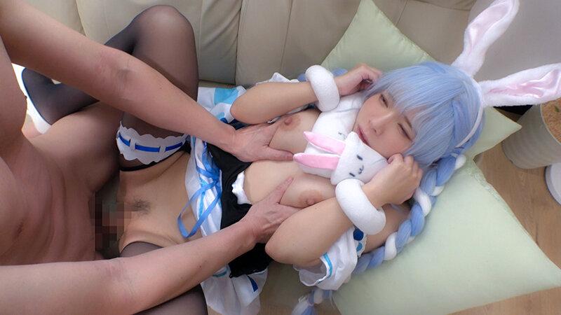 美少女コスプレイヤーさんの本性めくれるド淫乱痴女化！！情熱的汗だく3P中出しセックス！！【2キャラ収録！！】 サンプル画像 8