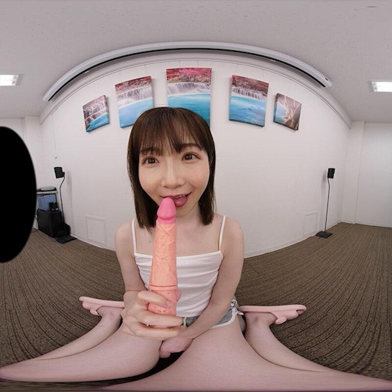 【VR】小春まり 猛接近限界着エロVR ～ちっぱい童顔熟女淫語で 猛接近！極上射精コントロール～ サンプル画像 2