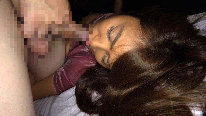 暗闇連れ込みSEX 露出度高めのインフルエンサー級美女、予想だにしない結末。バキバキに鍛え上げた恵体 ユウナさん サンプル画像 6