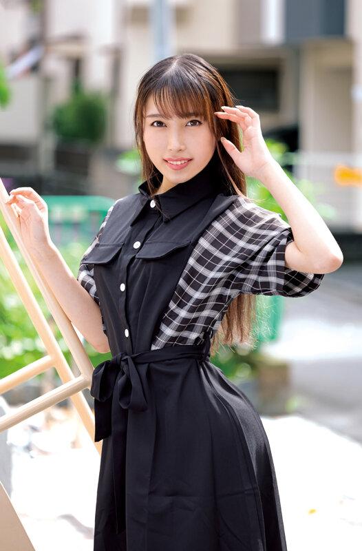 十年ぶりに再会した清楚だった同級生は色気漂う淫乱女に変貌していた！ 花里アカリ サンプル画像 21