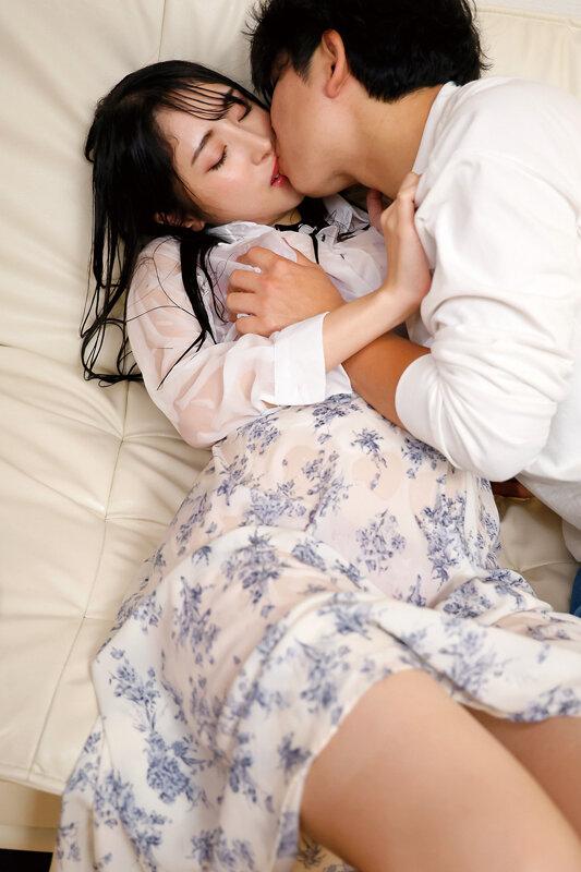 突然の豪雨でズブ濡れ… 帰れなくなった愛しの幼なじみ 小野坂ゆいか サンプル画像 4