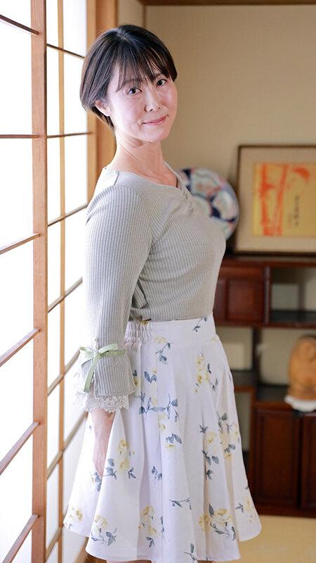 いやらしい六十路はお嫌いですか？【人生最後のAV出演】一番奥を貫かれ切なく乱れる初撮り熟女5人9 サンプル画像 3