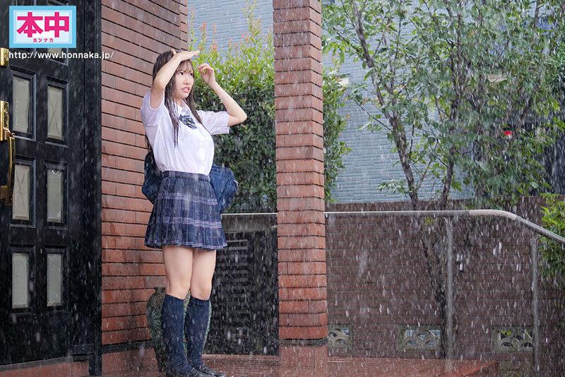 濡れ透けJ●が自宅の軒先で勝手に雨宿りしてたので中出しレ×プ 鈴の家りん サンプル画像 2