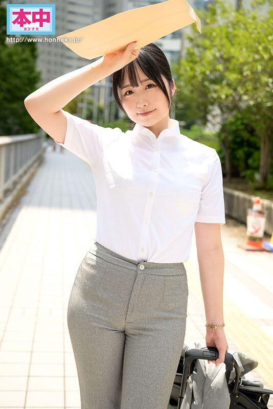 私、就活の合間にAV出演します 地方から企業面接のために上京して来た女子大生。面接と面接の空き時間に中出しAVデビュー！！ 南紫音 サンプル画像 2