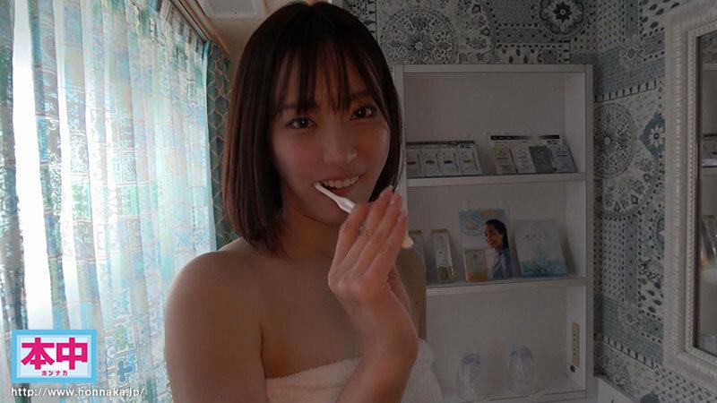 横浜デートして、野外キスして、イチャついて流れでラブホに入って一発射精してももう1回ヤリたい… ノーカットハメ撮り中出し2本番と顔射。美谷朱音と休日のプライベートSEX120分 サンプル画像 7
