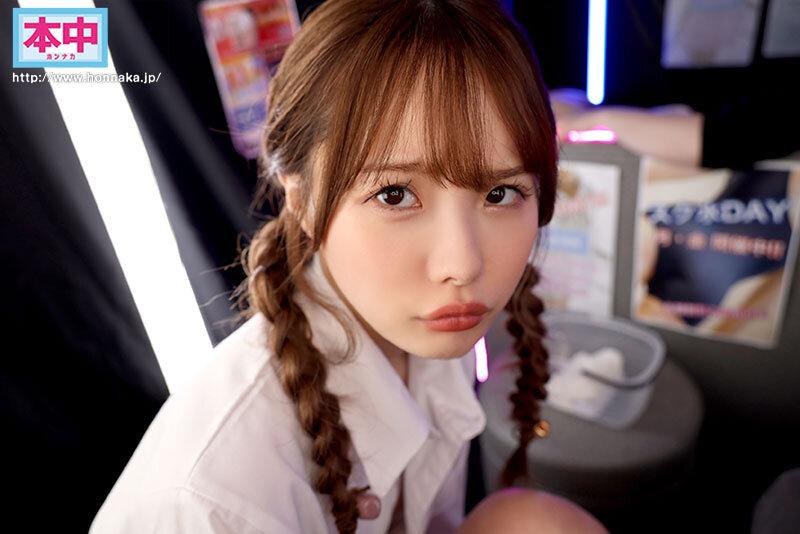 【VR】ヤラせてくれなかったあのピンサロ嬢に本サロ強要！ 人気ランカー嬢を出禁覚悟レ×プ 松本いちか サンプル画像 8
