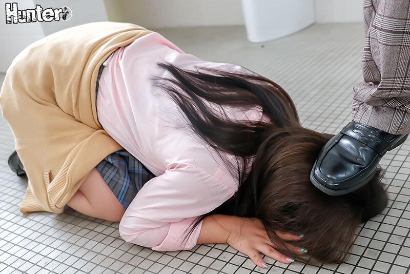 ボッチがビッチに下剋上 言いなりスプレーでムカつく女子たちを完全支配！ サンプル画像 6