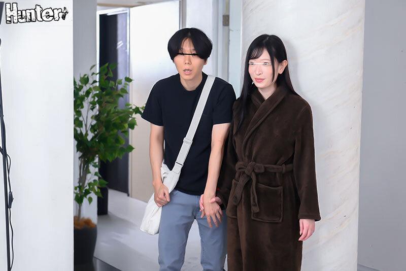 「私たちを満足させるまで帰っちゃダメ！」時間とお金を持て余したセレブ若妻と魅惑の中出しハーレム乱交！ サンプル画像 3