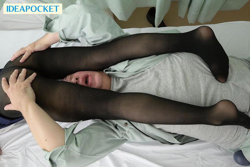 パンストマニアの標的になった美脚女教師 RARA サンプル画像 4