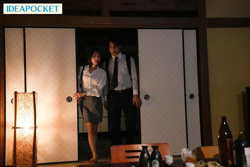 僕が惚れてた社内のアイドル女子社員が、出張先ホテルの部屋飲みでクズ上司達に廻されていた。 桃乃木かな サンプル画像 3