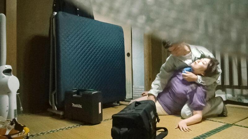 五十路人妻白昼レ〇プ サンプル画像 3