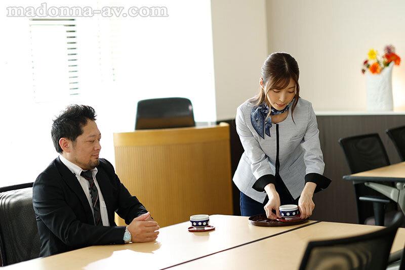 クズ取引先の肉奴●と化した婚約者 堕ちたオフィスのマドンナ≪受付嬢≫中出し輪● 今井栞菜 サンプル画像 2