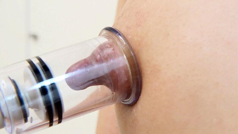 まな板ぺちゃパイなのに、乳頭だけニョキっと長ーい女の子たち。4時間 サンプル画像 2