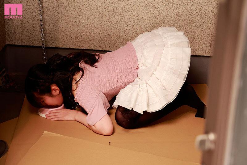 掛けが払えなくて売り飛ばされた地雷系女子 失禁アへ顔えずき汁まみれ喉破壊イラマ地獄 皆月ひかる サンプル画像 8