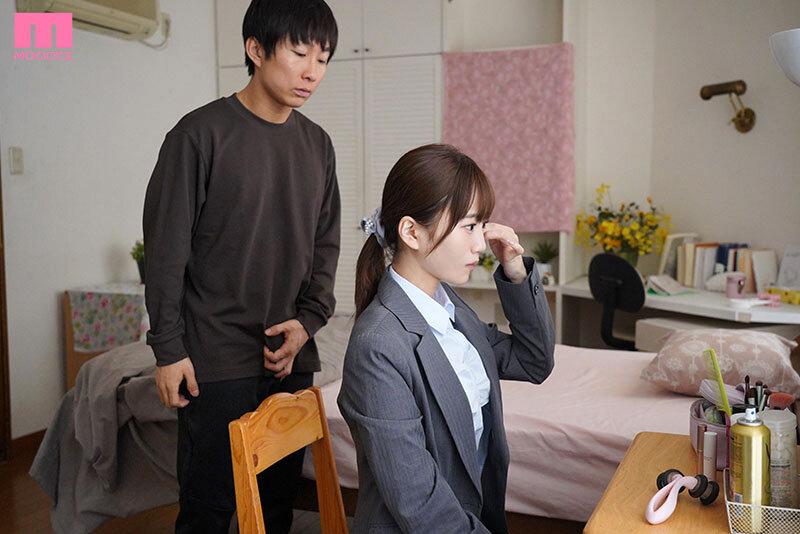 「姉弟だから…擦るまでだよ」引きニートな僕にも優しすぎるお人好しの姉に’素股まで’の条件で性処理手伝ってもらって10年。 ある日、ドロ濡れおま●こに先っぽ2cm挿入しても何も言わないので…中出し近親相姦。 天宮花南 サンプル画像 2