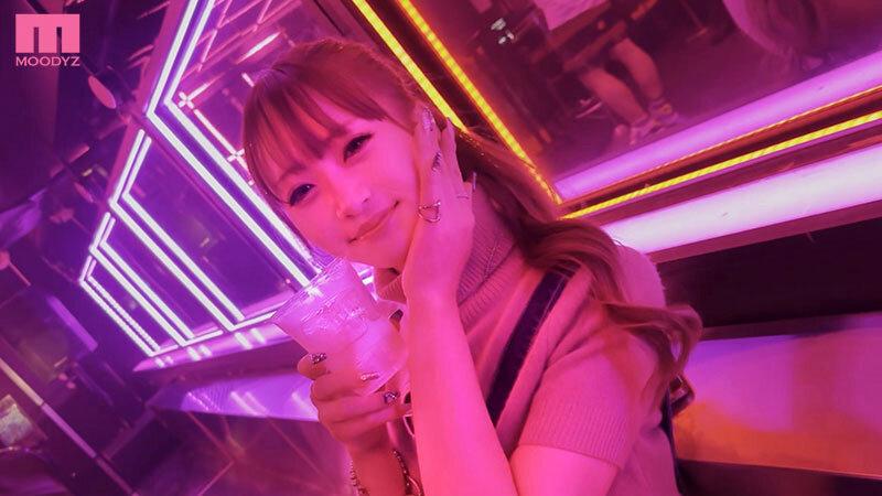 令和の新ギャルスター爆誕！！クラブとチ〇コがLOVE過ぎる博多No1小悪魔ギャル クラブで逆ナン→ノリでAVデビュー 綾波れん サンプル画像 5