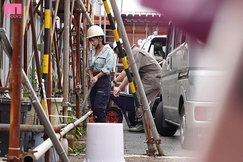 新人 脱いだら凄いッ！強さと美しさの絶妙なバランス褐色ワイルドボディガテン女子AVデビュー！！ 満島アンナ サンプル画像 2