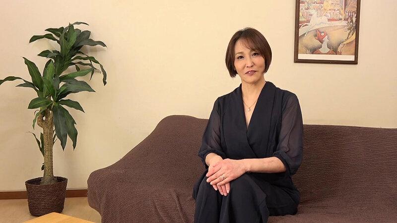 五十路で初撮り 全国のソープランド店渡り鳥 性の天使 快楽の女王がAVデビュー！ 宮川愛 サンプル画像 1