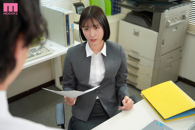 大嫌いが大好きに変わる純愛中出し ねぇ、甘えてもいい？大嫌いだった女上司と退職後にコンビニで再会そのまま一緒にお酒を飲んで仲良くなり田舎に帰るまでの1週間甘々エッチでヤリまくった。 美谷朱音 サンプル画像 1