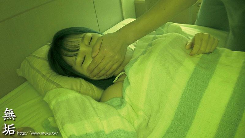 盗撮、家宅侵入、眠っている少女に覆いかぶさって…。 睡眠学習。総集編4時間 サンプル画像 7