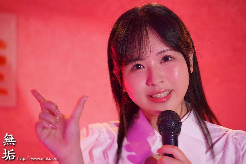 私、AVで処女喪失します！ 男性経験0人の元アイドルが決意の処女喪失 透明感抜群の美少女・処女喪失ドキュメント 侑李あいみ サンプル画像 3