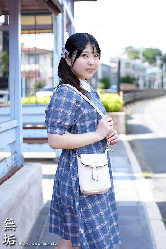 ハードプレイがしたくてAVのドアを叩いた19歳の逸材。 衝撃の初アナルセックスAVデビュー 純粋無垢な美少女が3穴で絶頂するギャップ姦。 湖高湊 サンプル画像 2