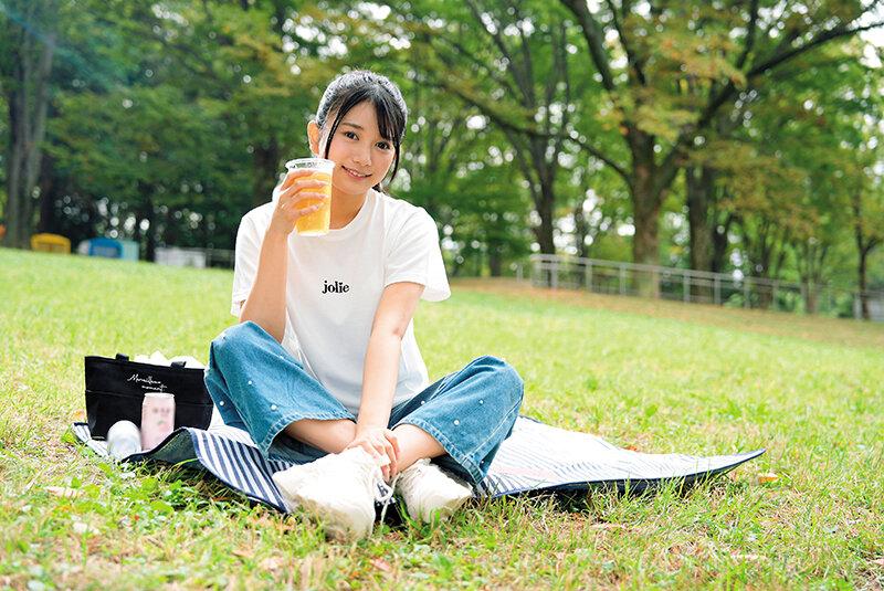 【夢幻調査隊】昼間の公園で一人でお酒を飲んでる女性急増！なぜか顔面偏差値Aランク【検証】話しを聞いてみた結果！みんなめちゃのんべえSEX好き判明！ サンプル画像 2