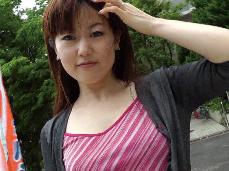ナンパした人妻がドスケベ過ぎて中出ししちゃいました！ サンプル画像 5