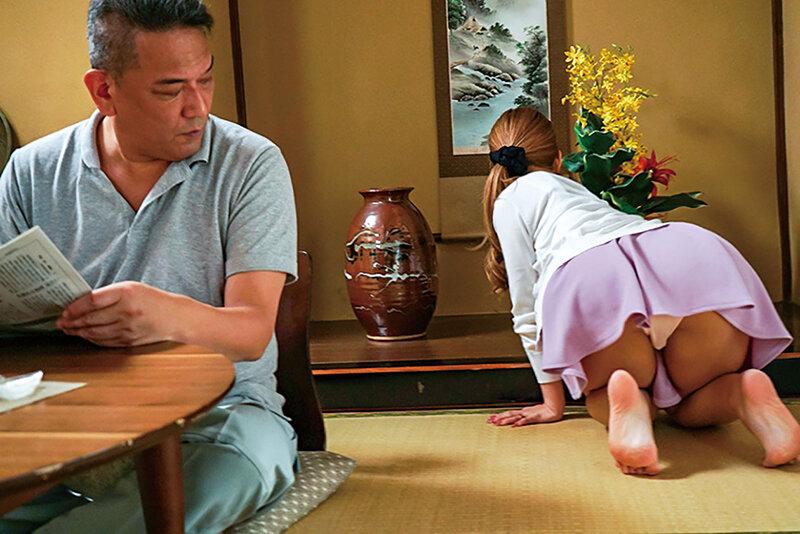 義父におよつぎを孕まされたセガレの嫁 夫には言えませんがあの日お義父様のお世継ぎさんを身籠もってしまったなんて… 椿りか サンプル画像 3