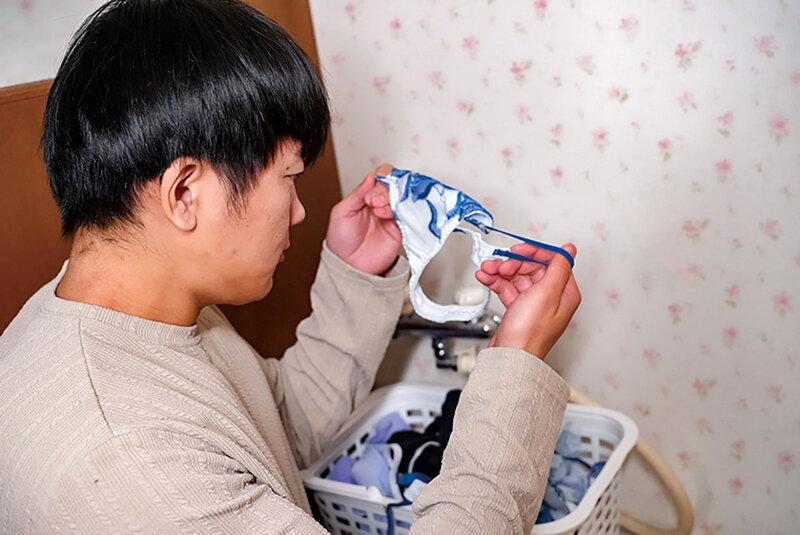 デカチン近親相姦 息子の硬くソリ返るズル剥けチ●ポにねとられた母 大槻ひびき サンプル画像 4