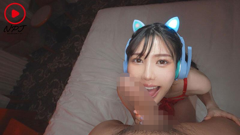ゲーマーお姉さんの配信に課金しまくってたらオフパコできたよ！！ ミズキさん2〇歳 ゲームとコスプレ大好きな引きこもりお姉さん サンプル画像 9