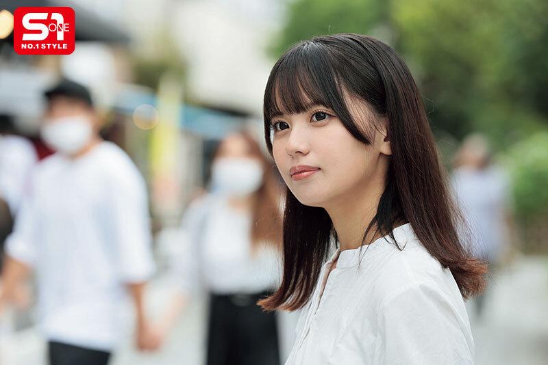 大きな瞳のイマドキ王道美少女がAVデビューして1年が経ちました。 渚あいり 初めてのベスト 12時間 サンプル画像 5