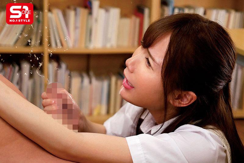 恥ずかしいけど超快楽！ 可愛くてノリがいい小悪魔たちが射精してもシコシコ止めない男の潮吹き50連発 サンプル画像 18