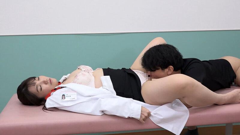 美人女医が寸止め焦らしフェラで治療する早漏改善クリニック サンプル画像 10
