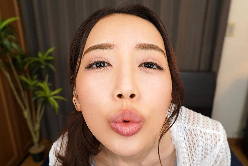 【VR】憧れの美人叔母の激狭ワンルームで至近距離美ボディの無自覚誘惑に試験の不安も忘れて中出しSEXしまくった試験前後の秘密の時間 美咲かんな【8K】 サンプル画像 4