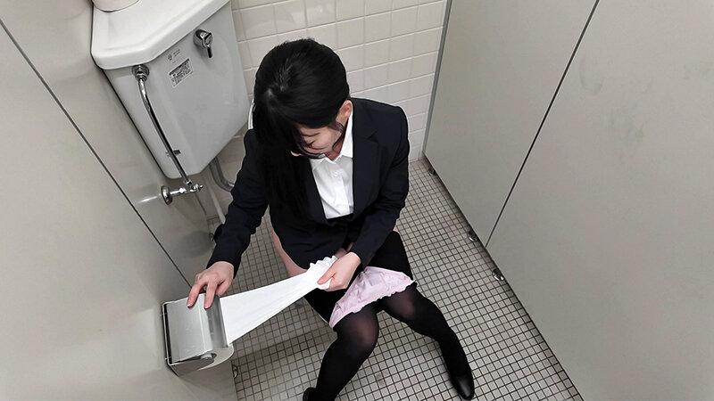 【完全主観レ×プ】丸の内で見かけた新入社員美人OLを出社中に拉致して強● 逢月ひまり サンプル画像 21