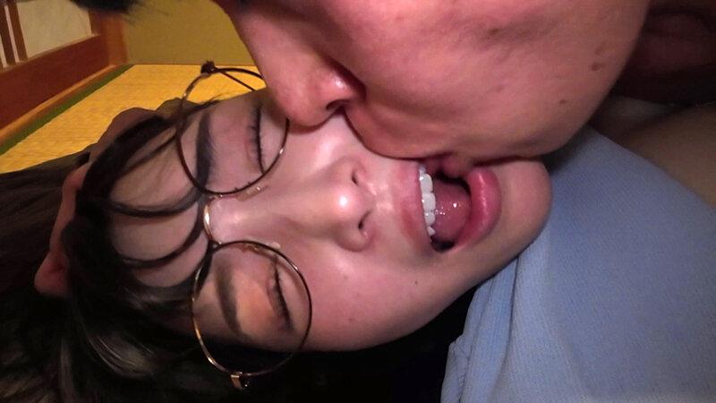 旅行に来て浮かれている女を襲撃。色白で良いカラダしていたから、みんなで肉便器にしてヤった…ザーメンまみれ集団レ×プ輪●記録映像。 美波汐里 サンプル画像 2