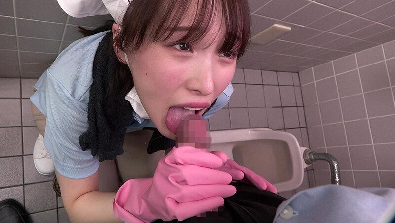 精液ごっくん清掃員。断れない性格の私は、仕事場で何人ものチ〇ポをしゃぶらされ、精液を飲まされています…。 白石もも サンプル画像 2
