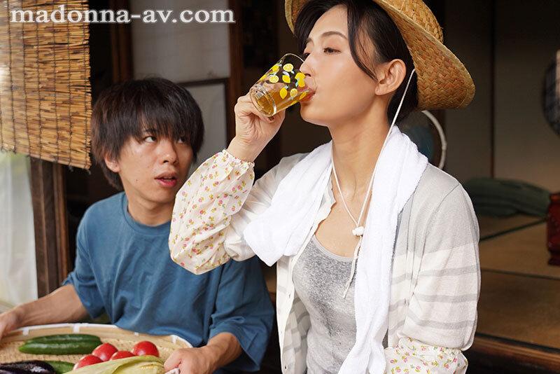 憧れの叔母に媚薬を盛り続けて10日後、ガンギマリ中出しハメ放題のアヘアヘ肉便器になった… 吉永塔子 サンプル画像 2