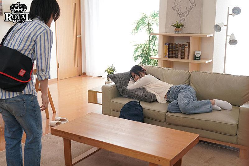 僕の姉は地味で控えめですが、眼鏡を外すと、絶世の美女で我慢できず迫ったら素股からの生挿入で初中出しをさせてくれました。 西野絵美 サンプル画像 1