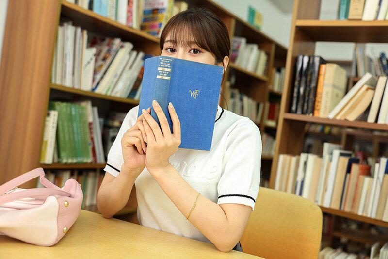 【VR】あなたのこと…推しです。大学一の高嶺の花に言い寄られ、面白半分でセフレにしたものの…。好きが溢れ続ける’だいしゅきキス’に想いが逆転したかもしれません。鳳みゆ サンプル画像 4